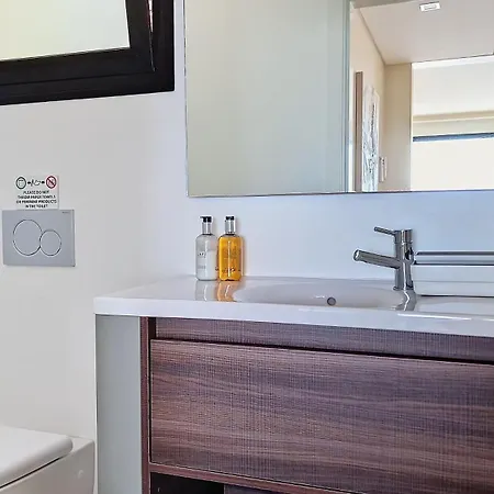 Eden Sun - A Modern Luxury With A Panoramic View ヴィラ プラゼーレス